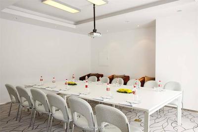 هالیدی این اکسپرس بیجینگ تمپل آو هیون