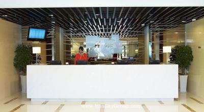 هالیدی این اکسپرس بیجینگ تمپل آو هیون