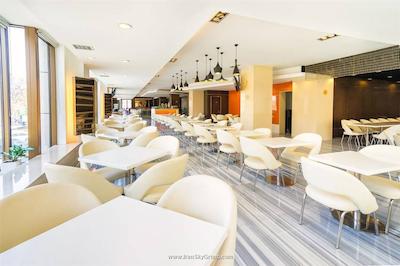 هالیدی این اکسپرس بیجینگ تمپل آو هیون