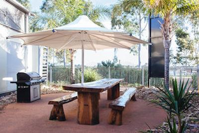 ماجستیک اُاسیز اپارتمنتز