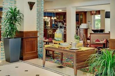 هیلتون گاردن این ترنتو/بورلینگتون