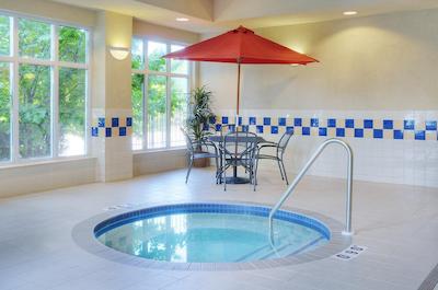 هیلتون گاردن این ترنتو/بورلینگتون