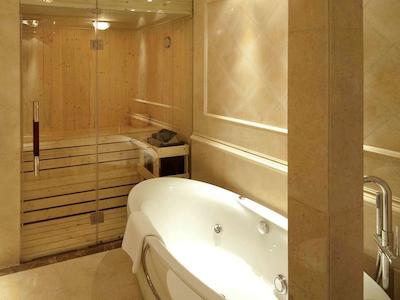 مرکور بیجینگ داون تاون