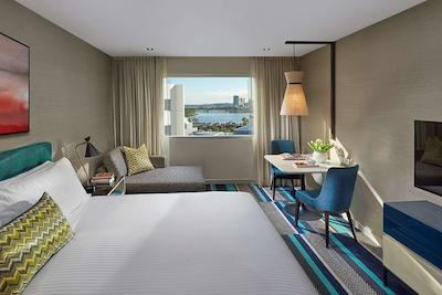 کرون پرمناد پرد