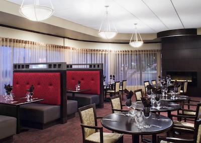 فور پوینتز بای شراتون وینیپگ اسود