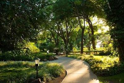 لز تاجیبز هتل اند کنونشن سنتر