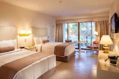 لز تاجیبز هتل اند کنونشن سنتر