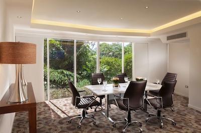 لز تاجیبز هتل اند کنونشن سنتر