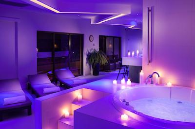 لز تاجیبز هتل اند کنونشن سنتر