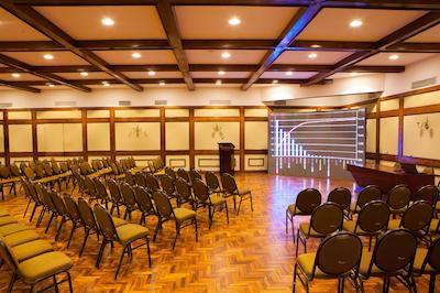 لز تاجیبز هتل اند کنونشن سنتر