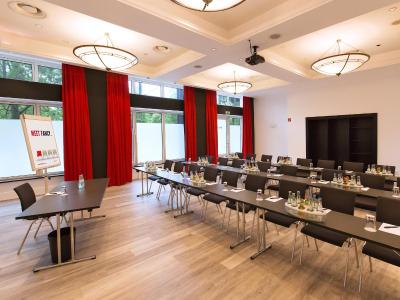 درمرو هتل استوتگارت