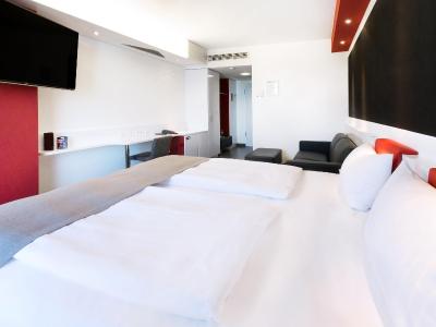 درمرو هتل استوتگارت