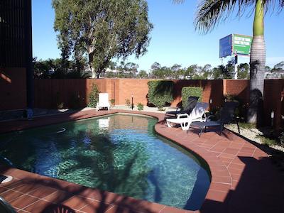 کینگسفرد اسمید متل