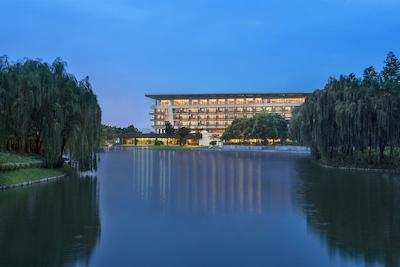 د یولوکس ششان شانگهای ای تریبوت پرتفلیو هتل