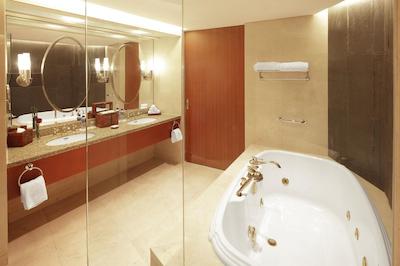 د یولوکس ششان شانگهای ای تریبوت پرتفلیو هتل