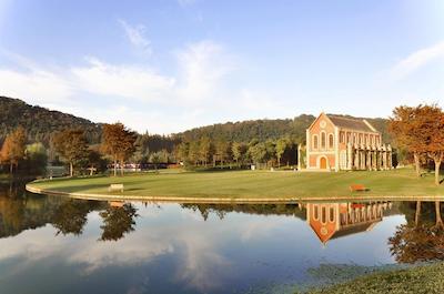 د یولوکس ششان شانگهای ای تریبوت پرتفلیو هتل