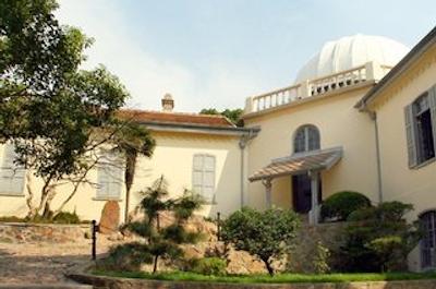 د یولوکس ششان شانگهای ای تریبوت پرتفلیو هتل