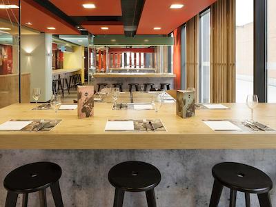 ایبیز لندن اکسسل دکلاندز هتل