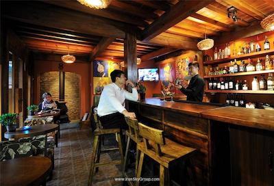 رد وال گاردن