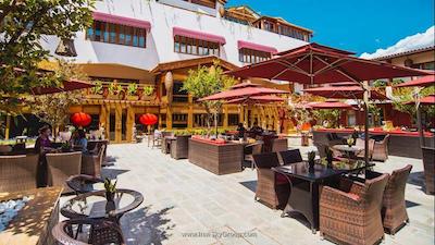 رد وال گاردن