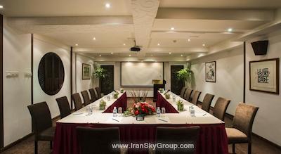 رد وال گاردن