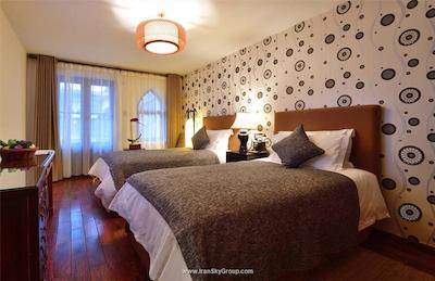 رد وال گاردن