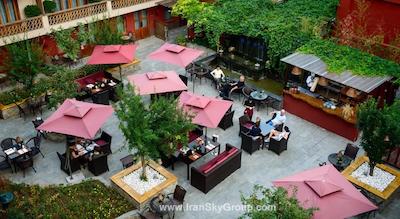 رد وال گاردن