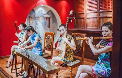 رد وال گاردن