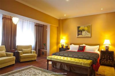 رد وال گاردن