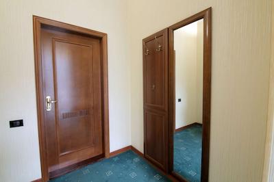 نومبر 21 بای دبی