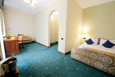 نومبر 21 بای دبی