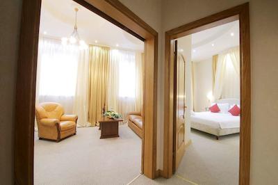 نومبر 21 بای دبی