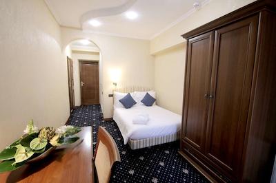 نومبر 21 بای دبی