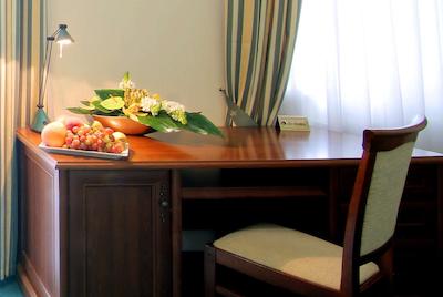 نومبر 21 بای دبی