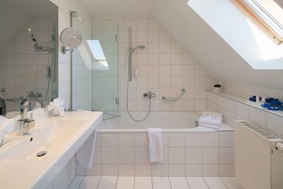 بست وسترن هتل ام استراسبرجر تر