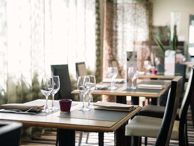 هتل مرکور انجرز لاک د مین