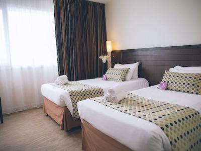 هتل مرکور انجرز لاک د مین