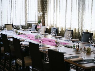 هتل مرکور انجرز لاک د مین