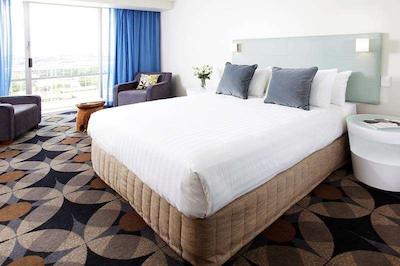 ریجز گلادستون