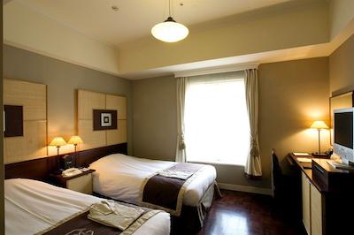 منتری جینزا