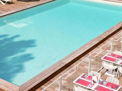 هتل مرکور بردیوکس لاک