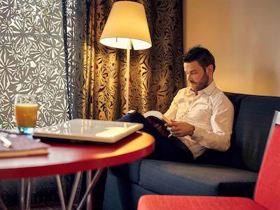 هتل مرکور بلویز سنتر