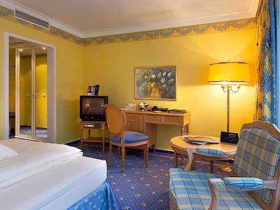 مرکور پارختل کرفلدر هف