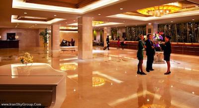 سان ورلد داینستی