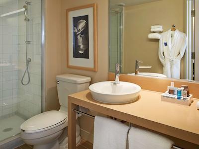 نوتل منتریل آیرپرت