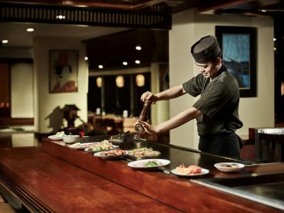 مرکور کنونشن سنتر انکل