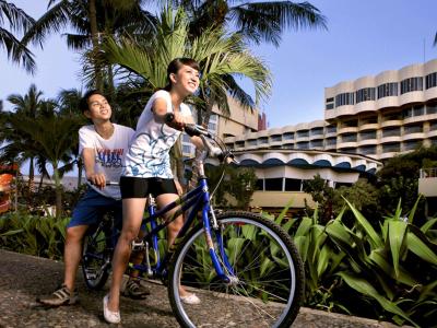 مرکور کنونشن سنتر انکل