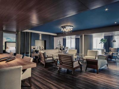 مرکور کنونشن سنتر انکل