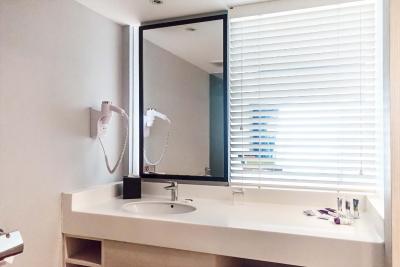 مرکور کنونشن سنتر انکل