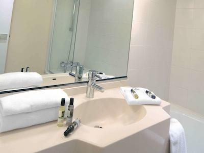 مرکور انتیبز سُفیا انتیپلیز